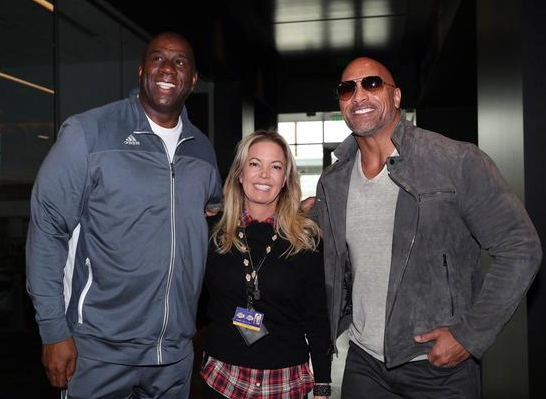 经典再现，皇家社会前锋巴雷内切亚半场吊射破门（半场神仙球！皇家社会前锋巴雷内切亚中圈吊射破网）